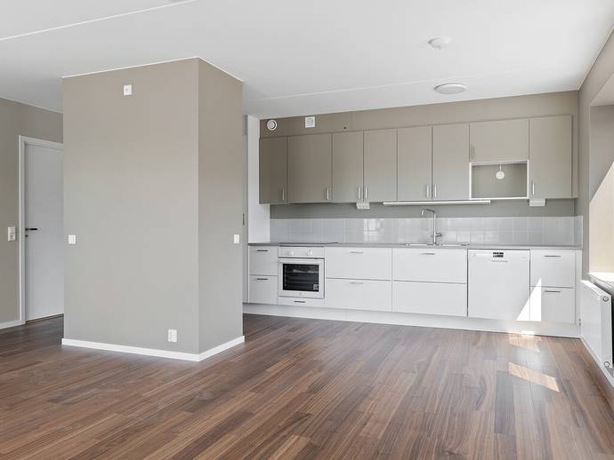3 rok · 75,2 m² · Molanders väg 2
