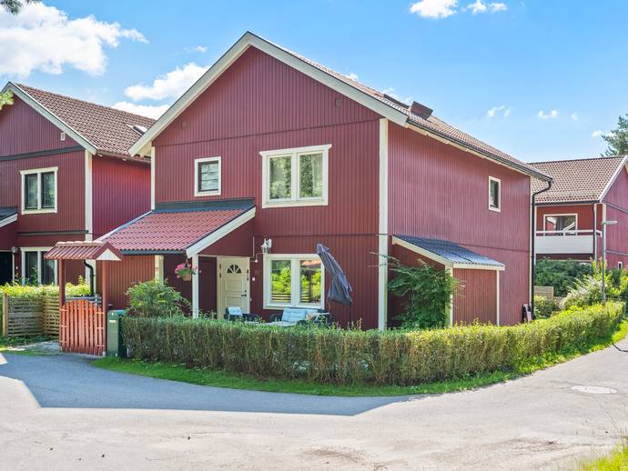 144 m² · Mjölnartäppan 82
