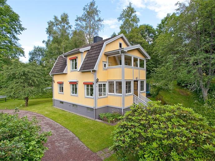 6 rok · 128 m² · Lovsjö 35
