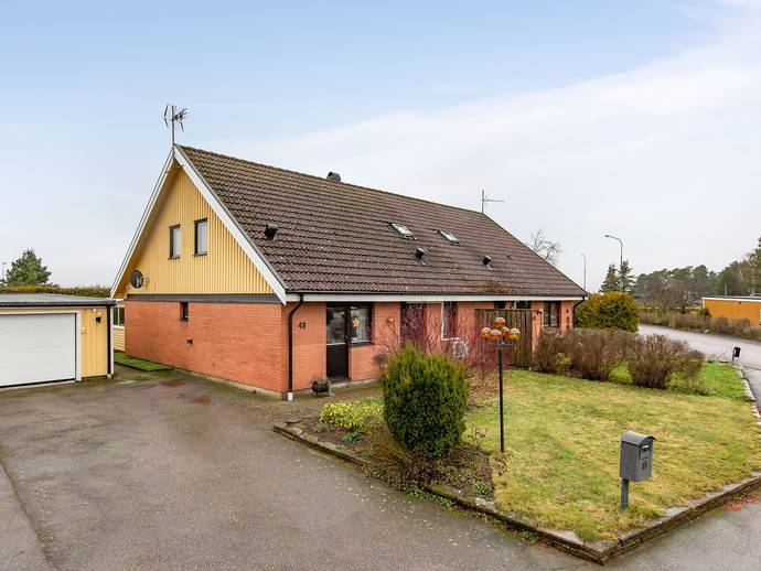 4 rok · 137 m² · Karusellgränd 48