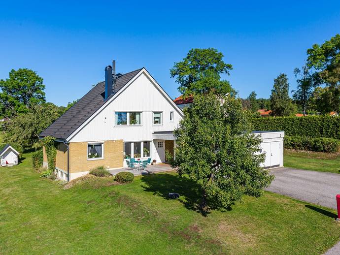 6 rok · 165 m² · Bergius väg 2