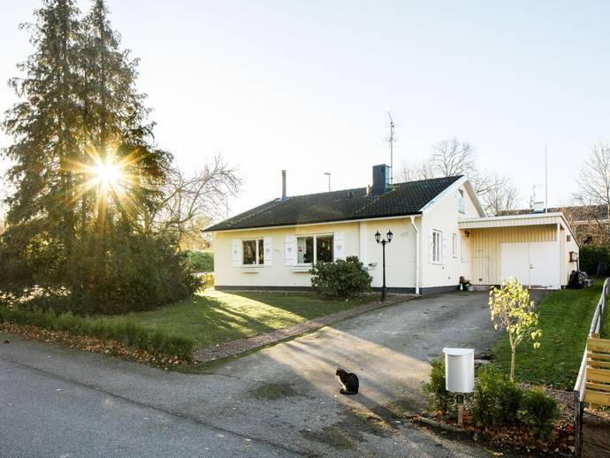 3 rok · 93 m² · Cederbaums väg 1