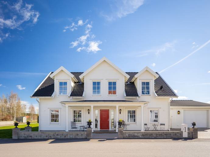 7 rok · 211 m² · Dvärgbjörksvägen 1