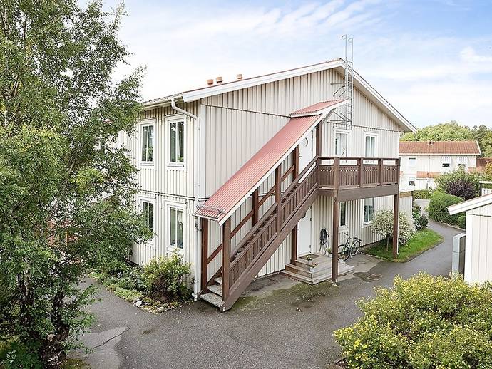 3 rok · 64,3 m² · Oskarsvägen 19, 16343 Spånga