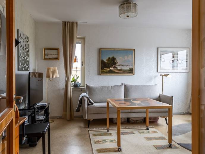 1 rok · 33 m² · Hasselvägen 11