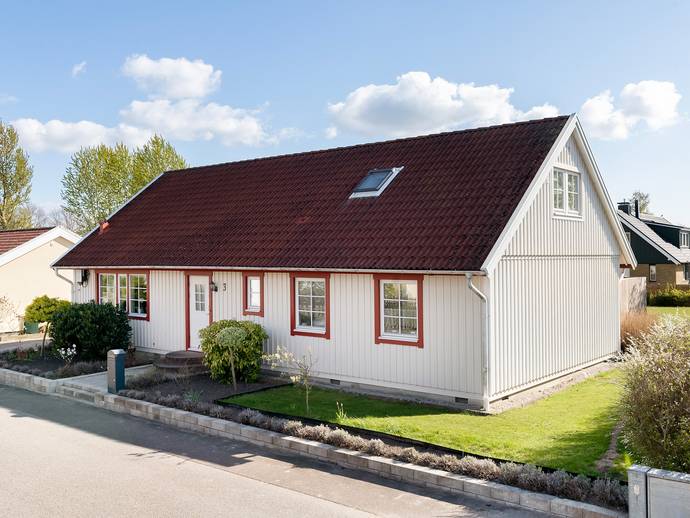 7 rok · 173 m² · Väpnarens väg 3