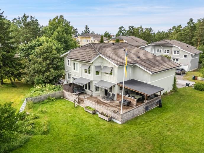 5 rok · 141 m² · GRÖNLUNDSVÄGEN 17