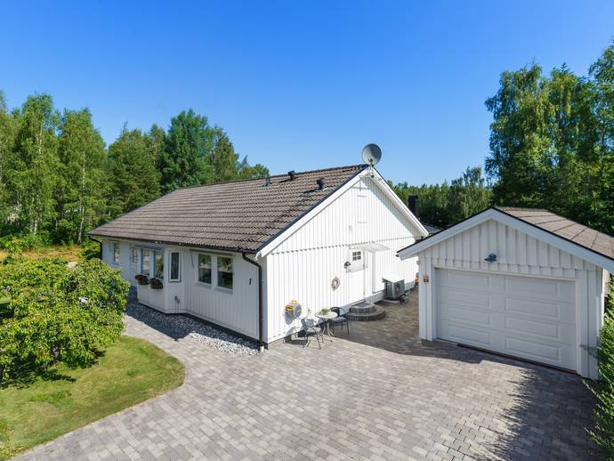4 rok · 145 m² · Barrstigen 1