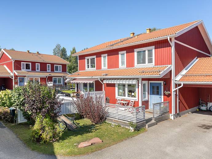 4 rok · 104 m² · Kjerattvägen 3