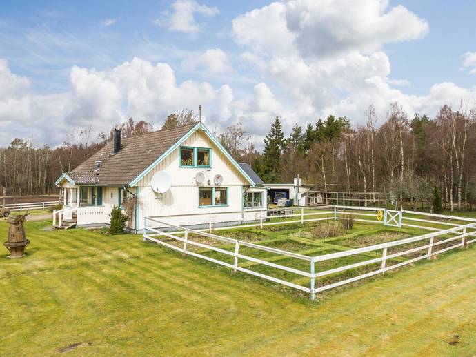 5 rok · 140 m² · Köinge-Lunnagård Hakamosse 301