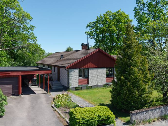 6 rok · 154 m² · Säterivägen 14
