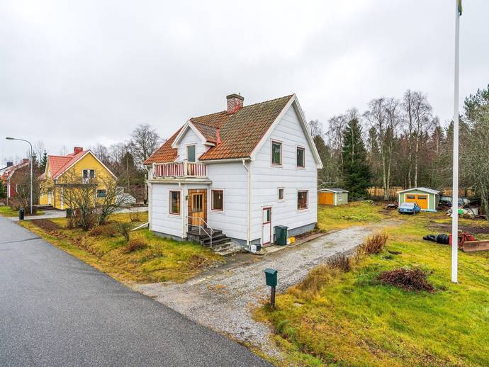 4 rok · 136 m² · Byskillnadsvägen 8