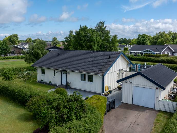 4 rok · 98 m² · Polluxvägen 10
