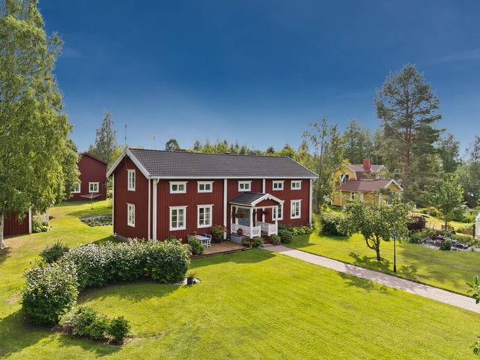7 rok · 182 m² · Varuträsk 210