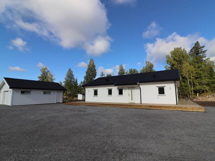4 rok · 122 m² · Tranans väg 6