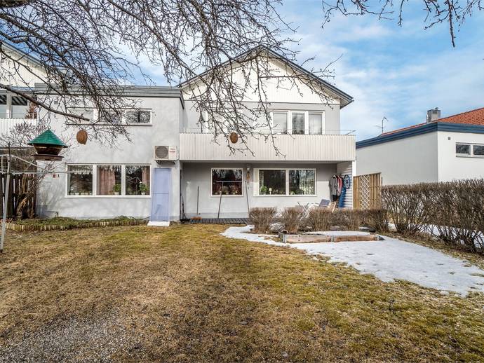 6 rok · 130 m² · Rödstaringen 19
