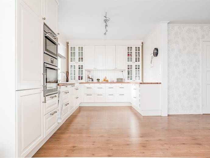 4 rok · 146 m² · Skogsvägen 2
