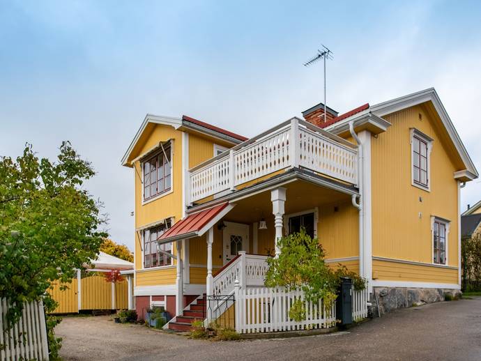 5 rok · 217 m² · Återvändsgränd 1