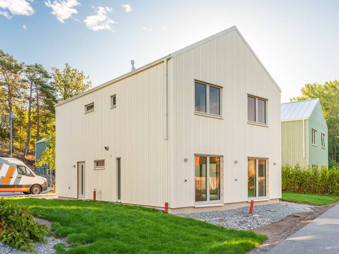 6 rok · 152 m² · Ryttmästarvägen 57