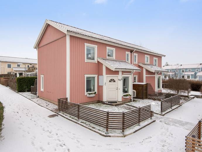 4 rok · 104 m² · Strandvägen 122
