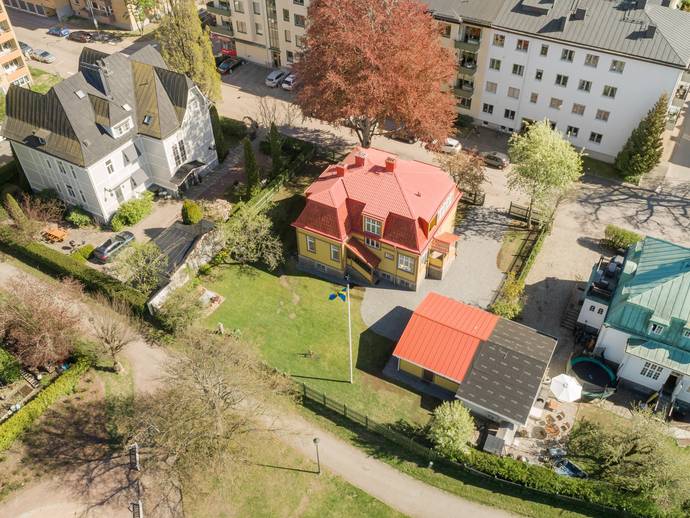 8 rok · 215 m² · Norra Klaragatan 8
