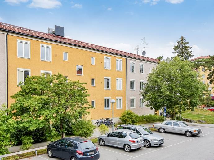1 rok · 25,5 m² · Kolmårdsvägen 49