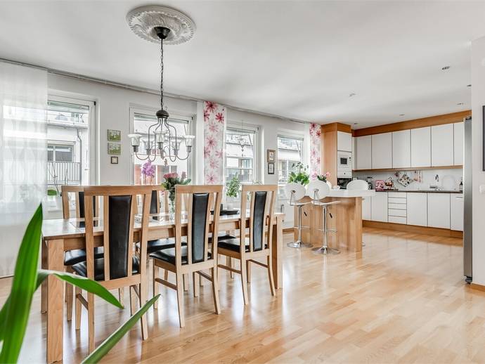 3 rok · 121 m² · Norra Centralgatan 11 A