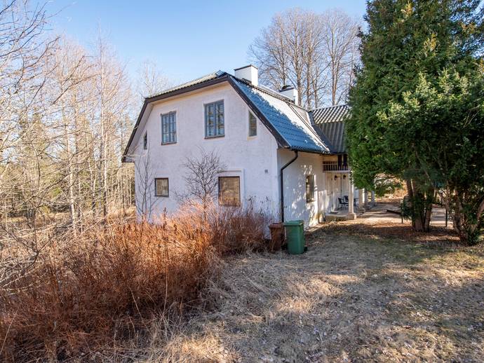 8 rok · 210 m² · Bratthedsvägen 4