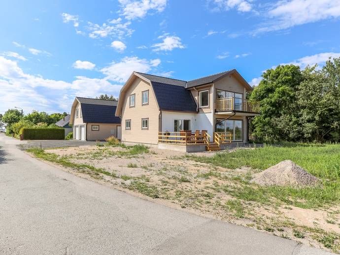 7 rok · 200 m² · Roddarevägen 2A