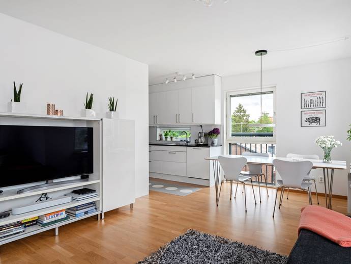 4 rok · 102 m² · ÖSTERSKÄRSVÄGEN 14