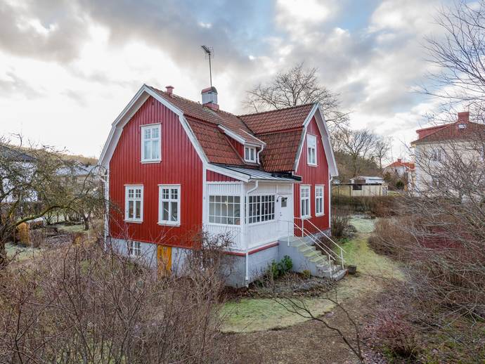 4 rok · 121 m² · Solhagavägen 4