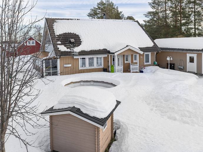 6 rok · 151 m² · Jaktgatan 34