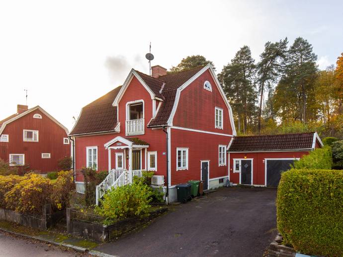 6 rok · 155 m² · Parkvägen 18