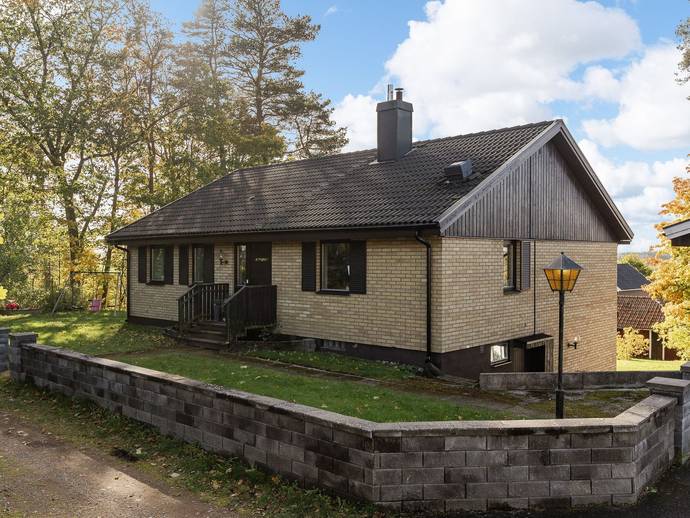 5 rok · 141 m² · Bruntorpsvägen 7