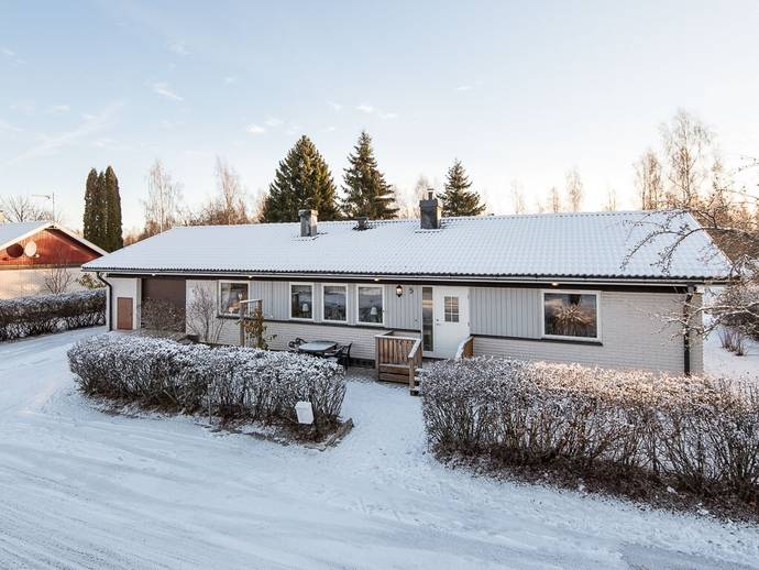 6 rok · 121 m² · Orrvägen 5