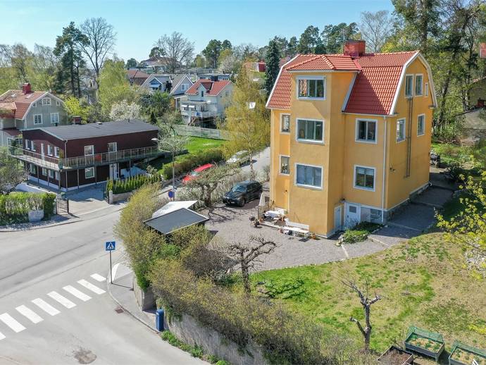 3,5 rok · 73 m² · Rosbacken 46, 2tr