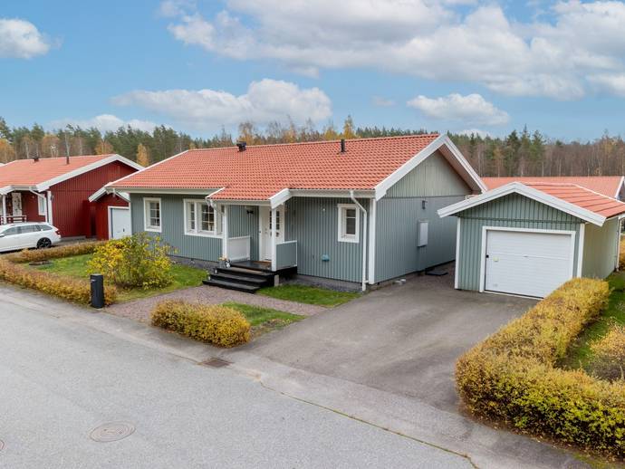 4 rok · 96 m² · Slånbärsvägen 4