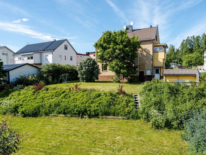 9 rok · 240 m² · Östra Nygatan 96
