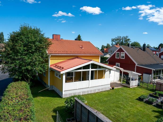4 rok · 100 m² · Plangatan 14A