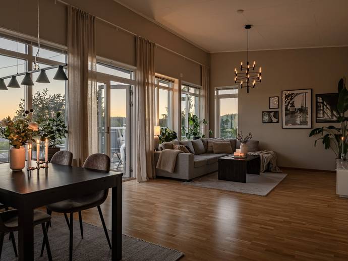 4 rok · 102 m² · Skogaholmsvägen 51K