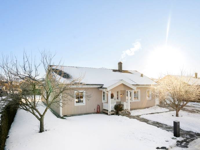5 rok · 145 m² · Slåttervägen 1