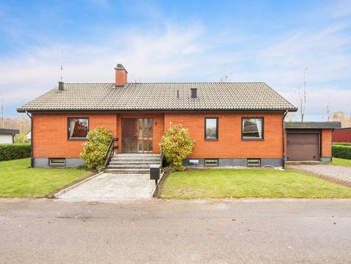 4 rok · 120 m² · Åkervägen 6