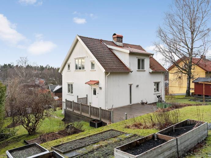 5 rok · 111 m² · Kyrkvägen 38