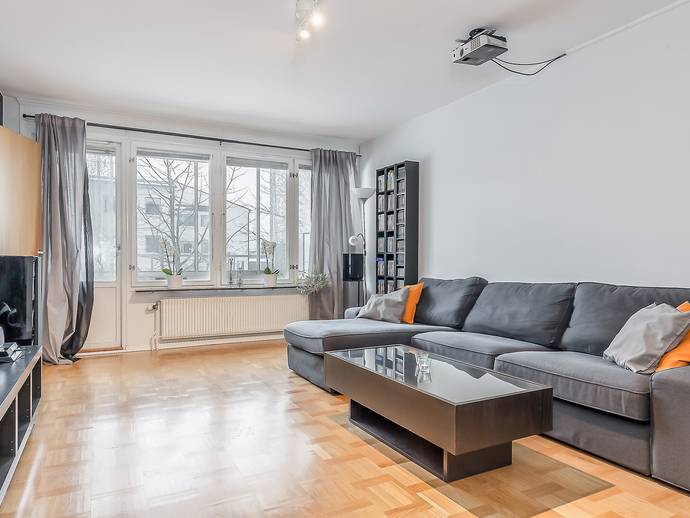 3 rok · 80 m² · Studievägen 3