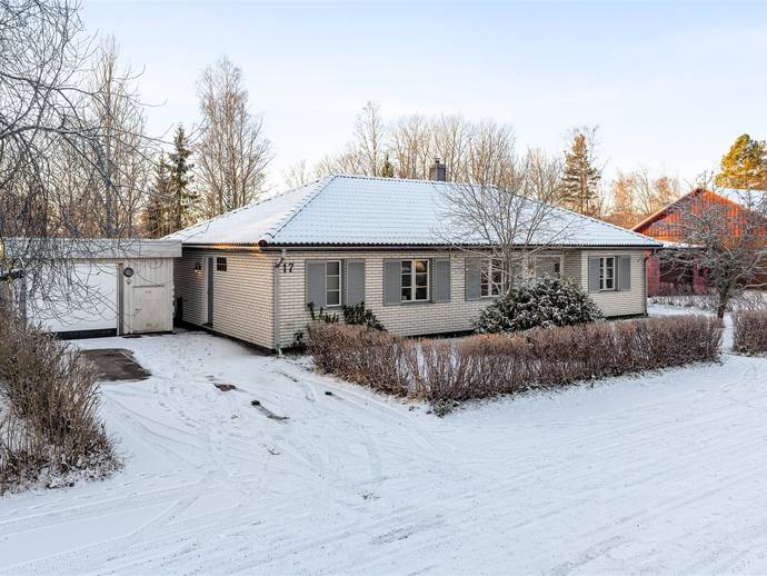 4 rok · 137 m² · Fältvägen 17