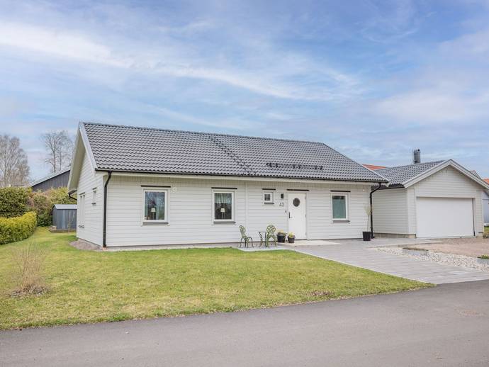 5 rok · 133 m² · Helge Björns väg 43