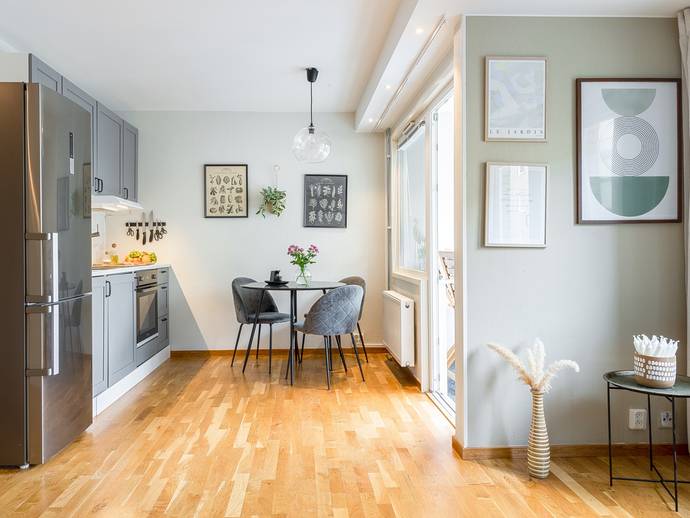 1 rok · 33,5 m² · Karlagatan 36