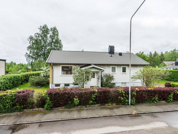 3 rok · 116 m² · Jeans väg 24