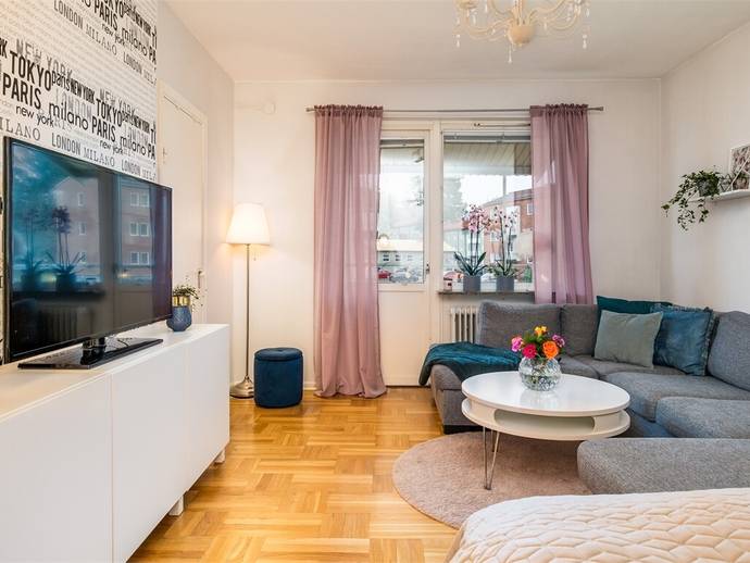 1 rok · 40 m² · Furuhällsgatan 18B