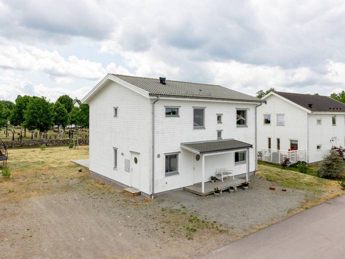 150 m² · Strandängsvägen 1